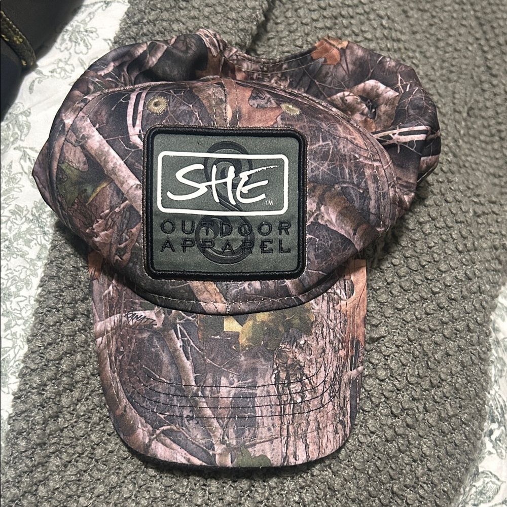 SHE Outdoor Camo Women's Hat